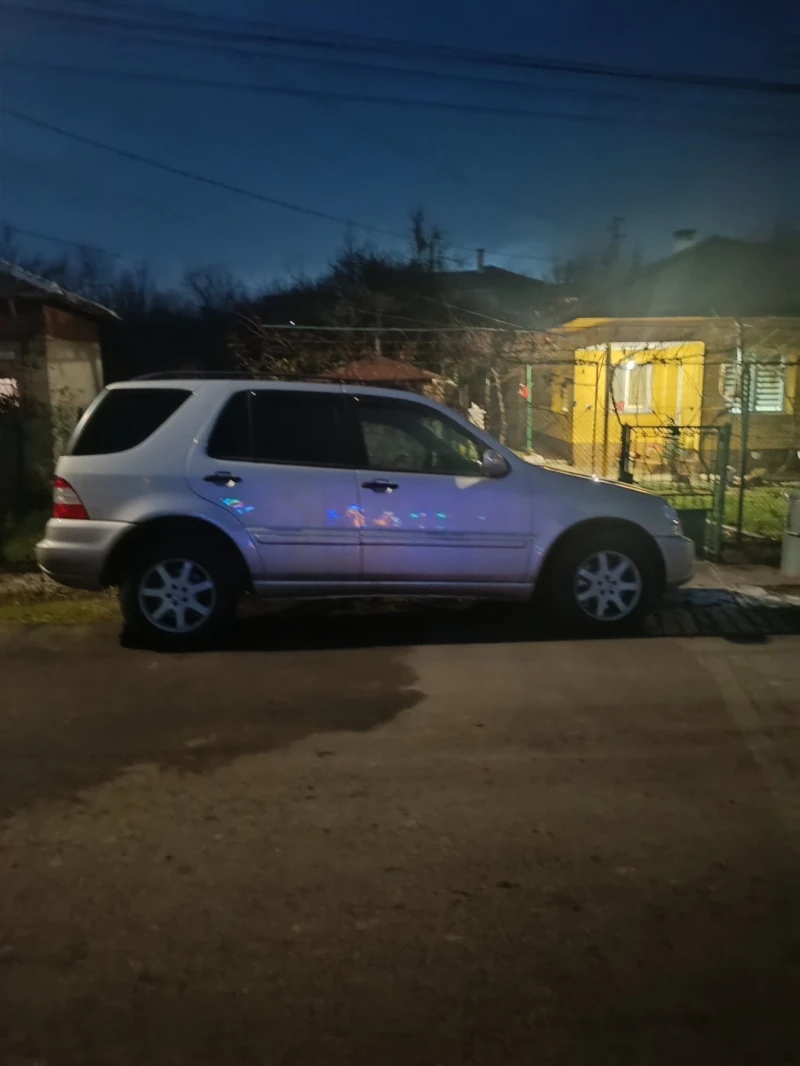 Mercedes-Benz ML 270, снимка 11 - Автомобили и джипове - 48749913