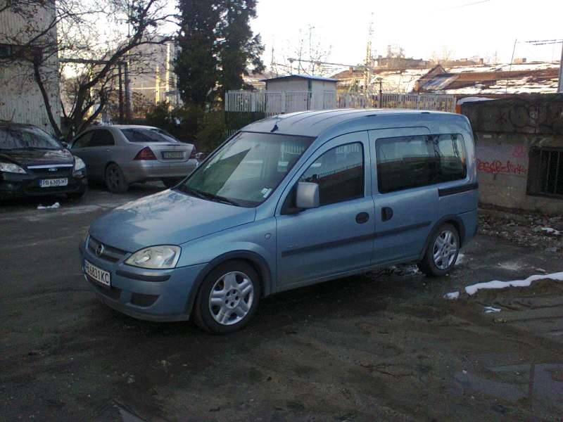 Opel Combo, снимка 15 - Автомобили и джипове - 48759698