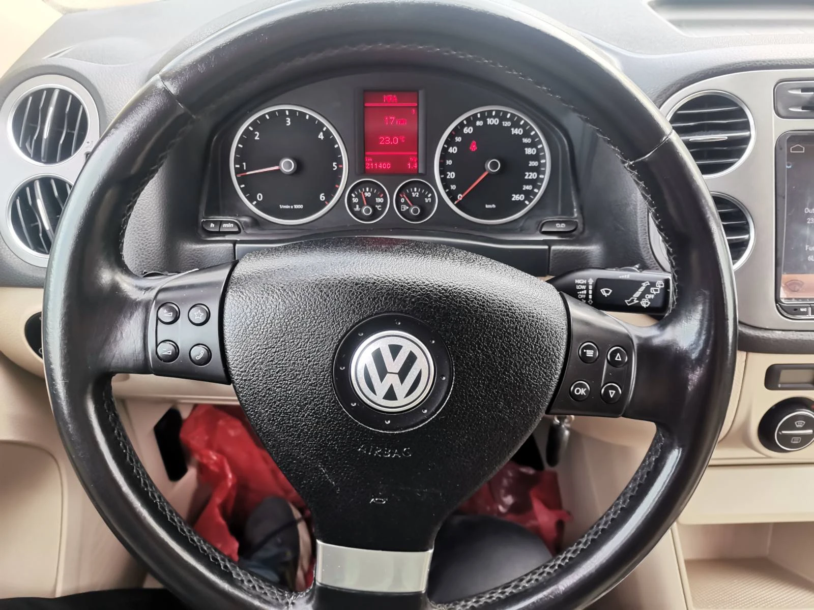 VW Tiguan 4х4/170к.с.ПЕРФЕКТЕН - изображение 10