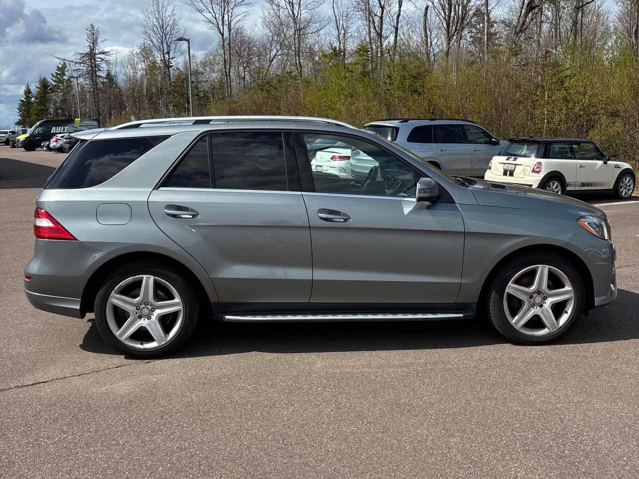 Mercedes-Benz ML 350 * BlueTEC * ПАНО * ПОДГРЕВИ * KEYLESS, снимка 3 - Автомобили и джипове - 54556790