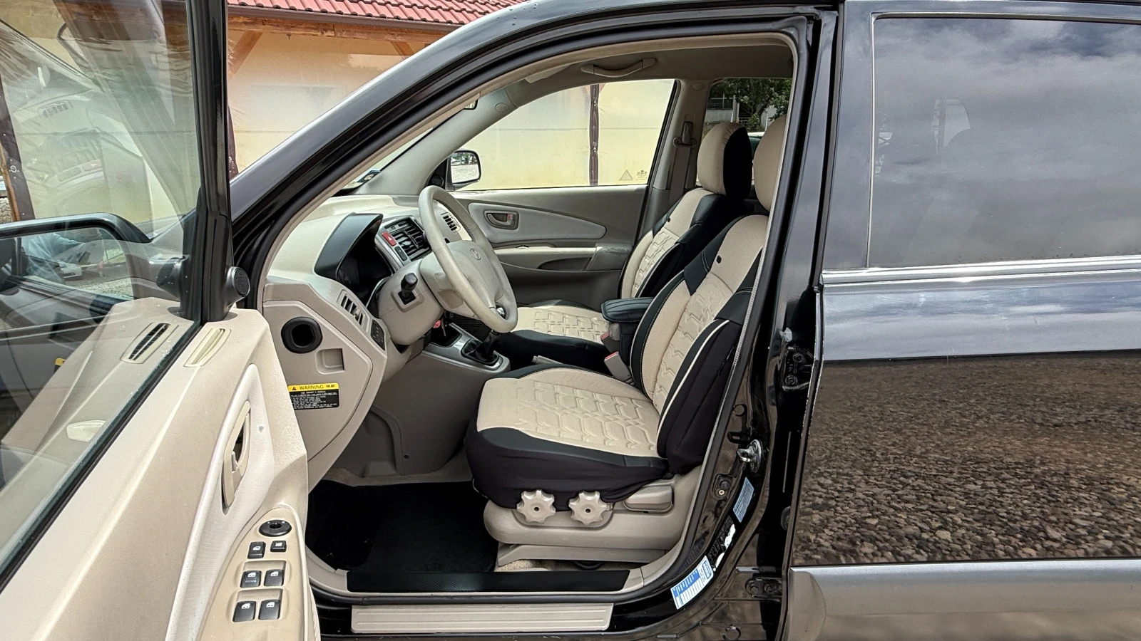 Hyundai Tucson 2.0CRDI/4WD/112кс/НОВ ВНОС ОТ ИТАЛИЯ, снимка 12 - Автомобили и джипове - 54753524