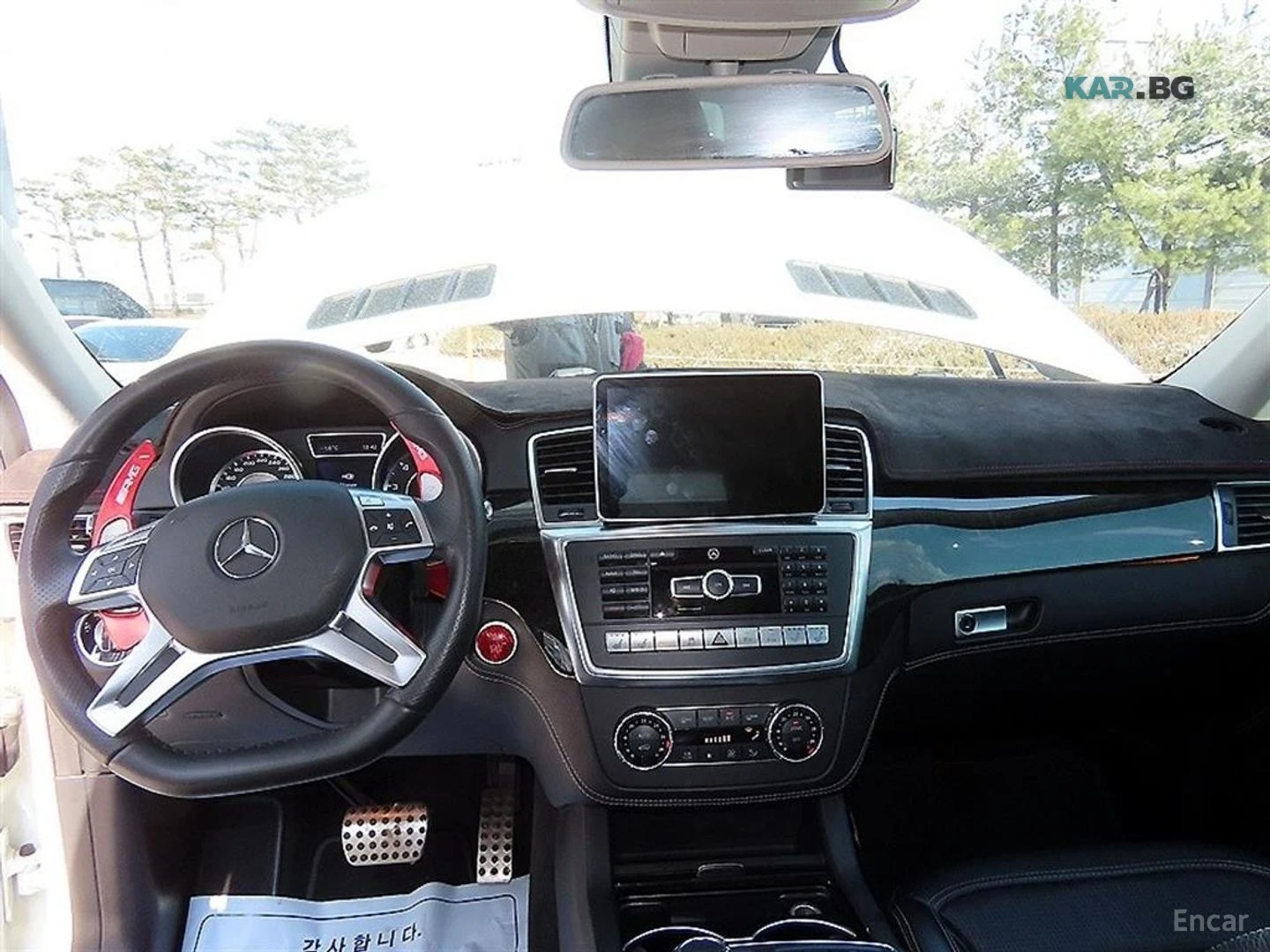 Mercedes-Benz ML 63 AMG 4MATIC/DISTRONIC/KEYLESS/KAMEPA, снимка 7 - Автомобили и джипове - 54763383