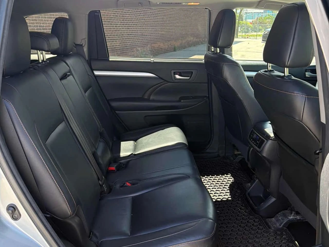 Toyota Highlander * XLE * CARFAX * ОПЦИЯ ЗА ФИНАНСИРАНЕ, снимка 15 - Автомобили и джипове - 54983942