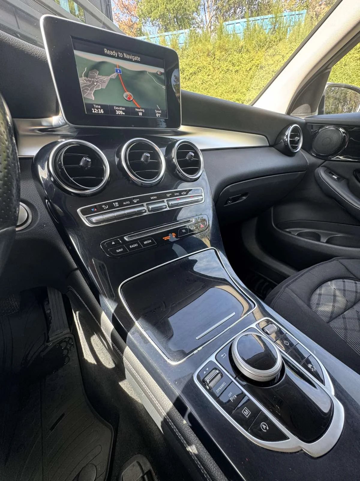 Mercedes-Benz GLC 220 4 Matic, снимка 15 - Автомобили и джипове - 56125264