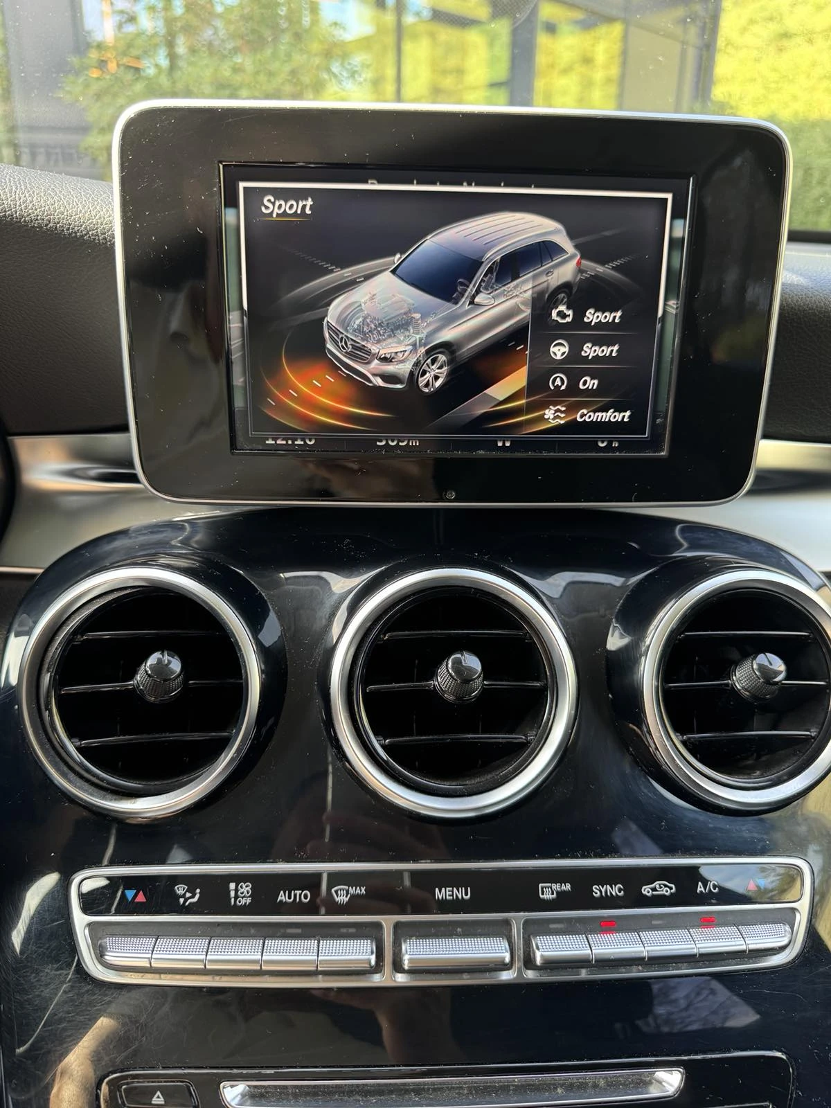 Mercedes-Benz GLC 220 4 Matic, снимка 16 - Автомобили и джипове - 56125264