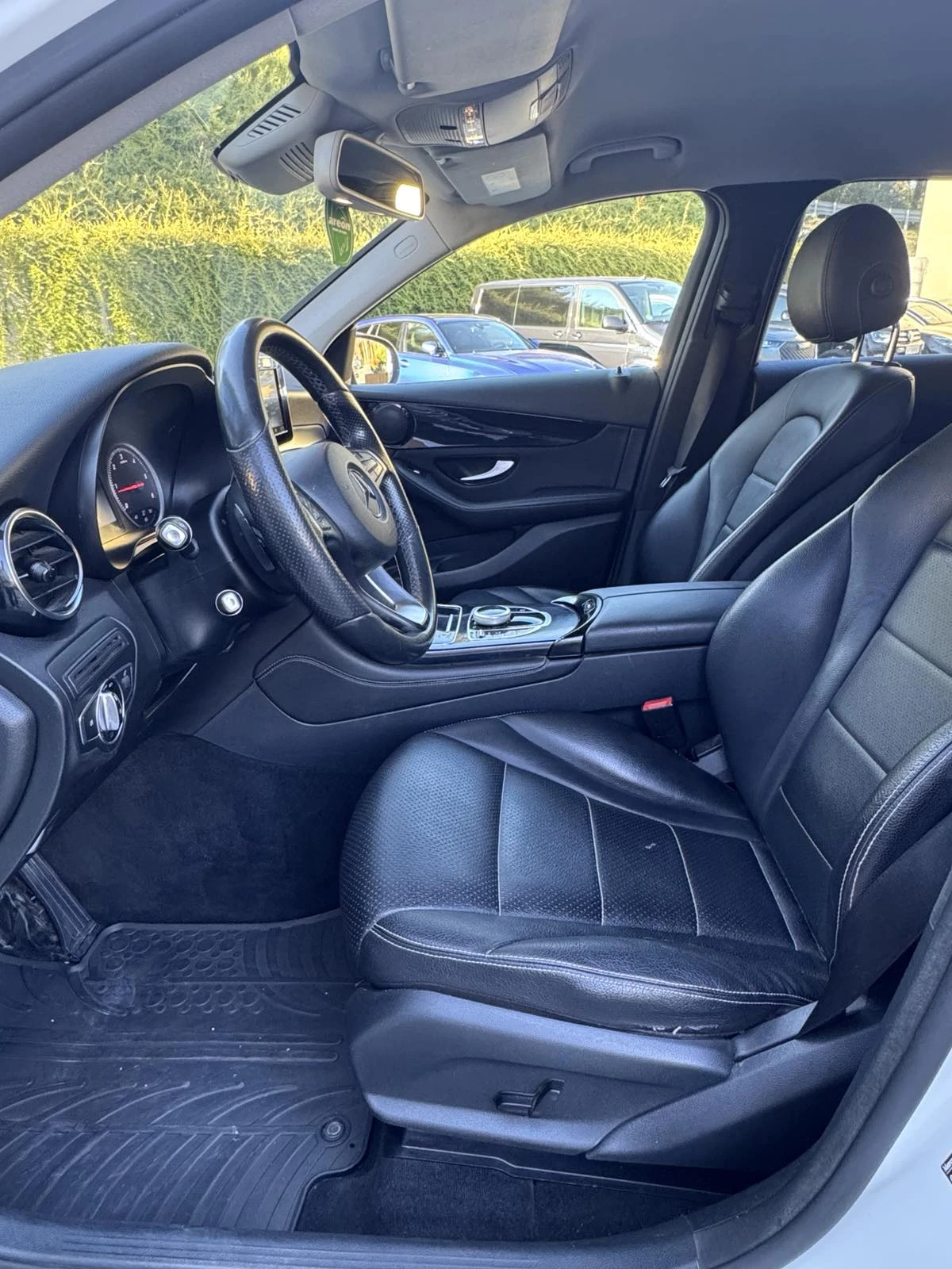 Mercedes-Benz GLC 220 4 Matic, снимка 9 - Автомобили и джипове - 56125264