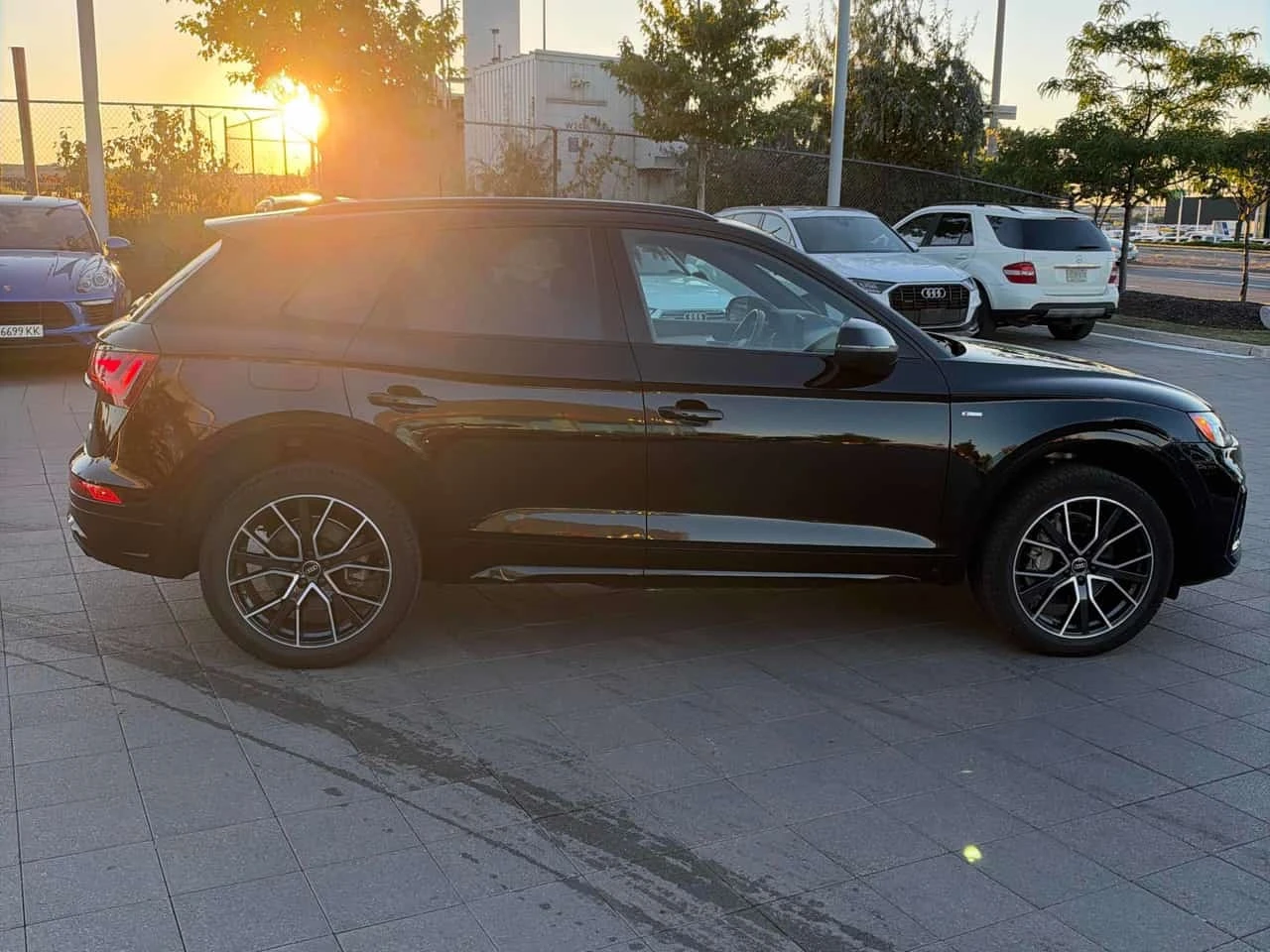 Audi Q5 * Progressiv * CARFAX * ОПЦИЯ ЗА ФИНАНСИРАНЕ, снимка 3 - Автомобили и джипове - 56193307
