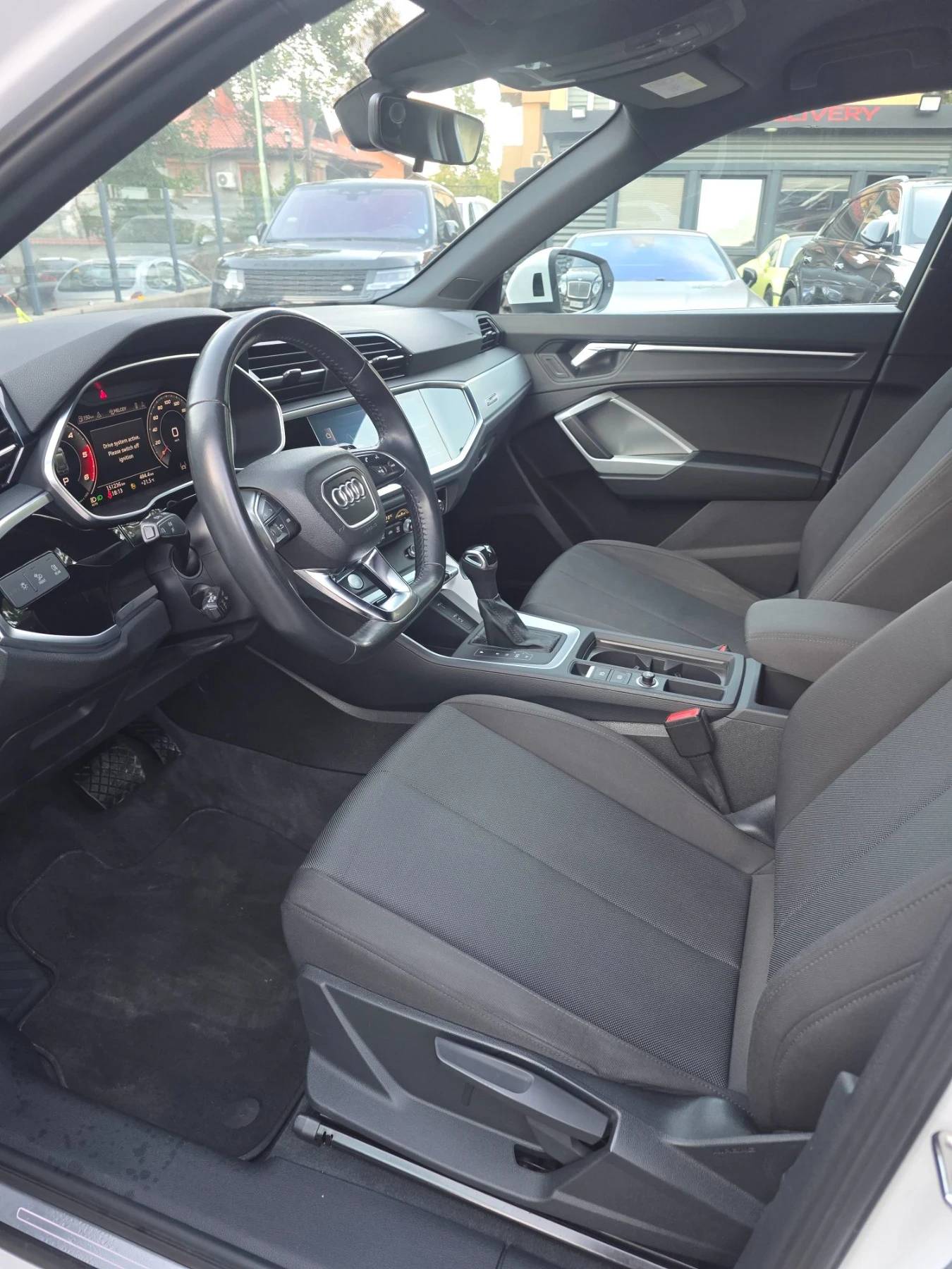 Audi Q3 TDI , снимка 12 - Автомобили и джипове - 56451318
