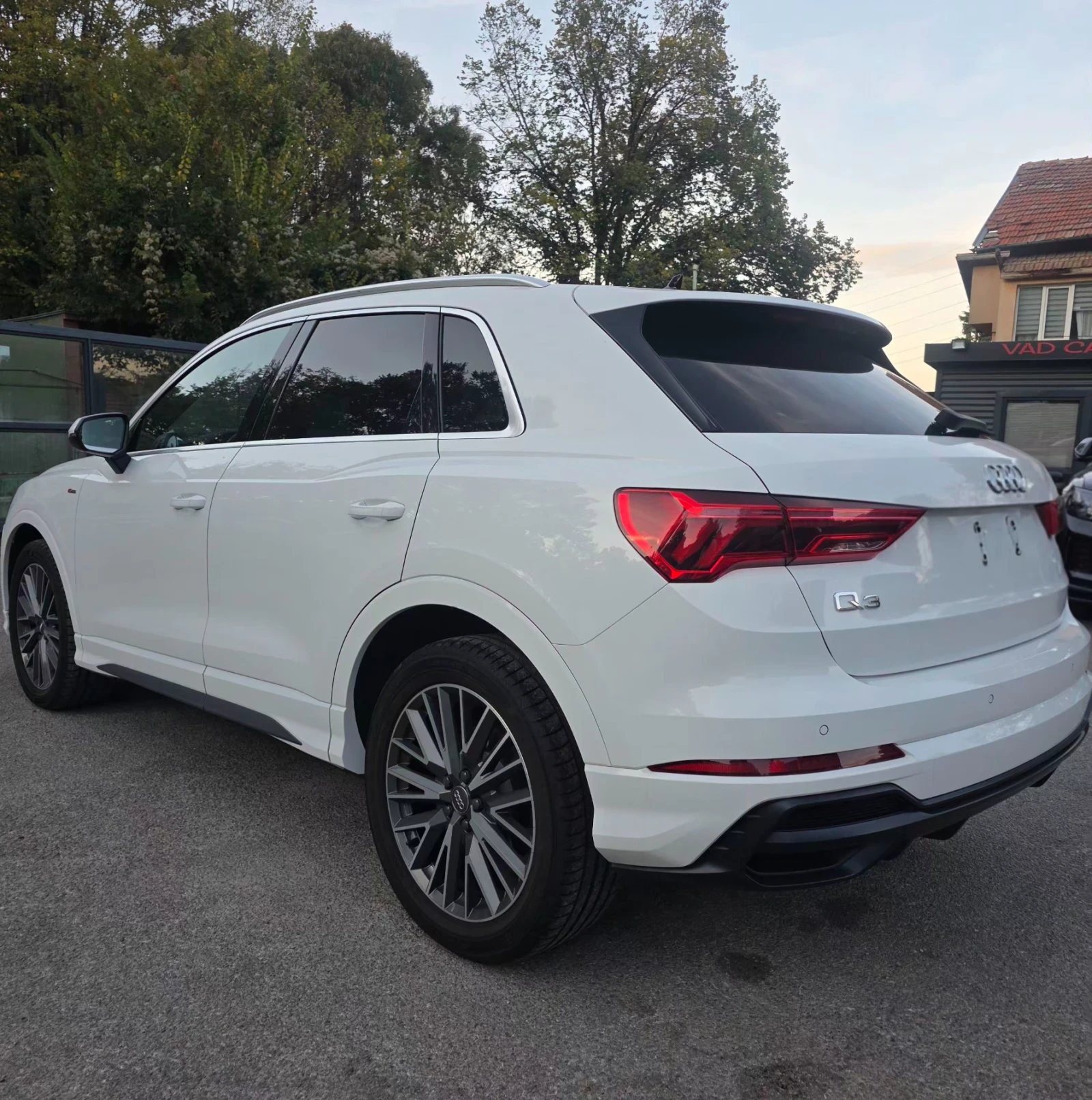 Audi Q3 TDI , снимка 4 - Автомобили и джипове - 56451318