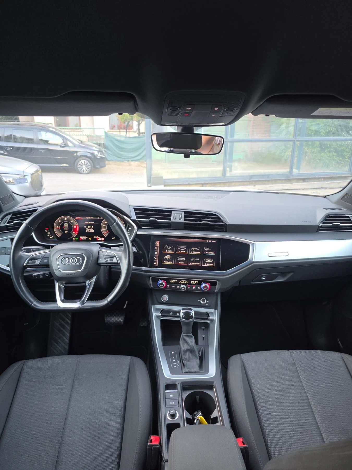 Audi Q3 TDI , снимка 11 - Автомобили и джипове - 56451318