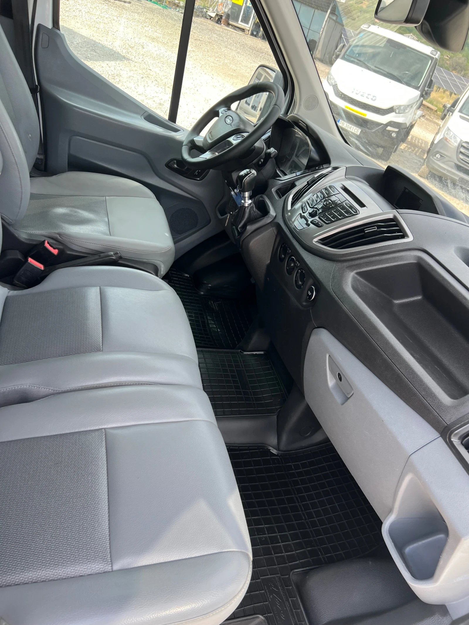Ford Transit EURO 6b-4x4-170кс.КЛИМАТИК., снимка 14 - Бусове и автобуси - 55252341