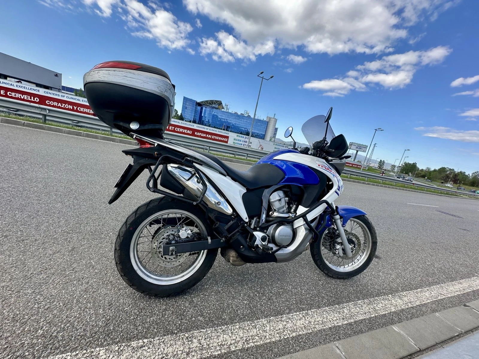 Honda Xl 700 VA - изображение 2