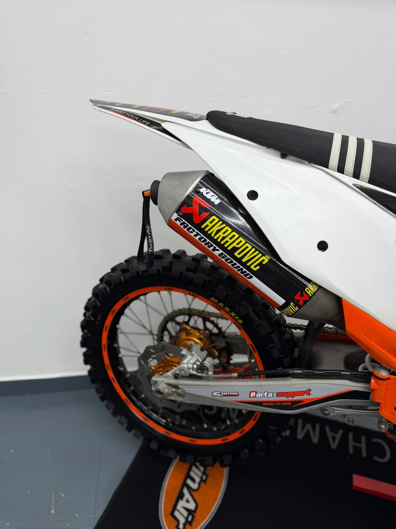 Ktm SX-F 250 /2 режима /Тракшън /Лънч /Стартер /Като нов, снимка 5 - Мотоциклети и мототехника - 54529173