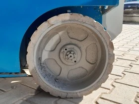 Автовишка Друга марка Ножична Genie GS2646 10м, снимка 17