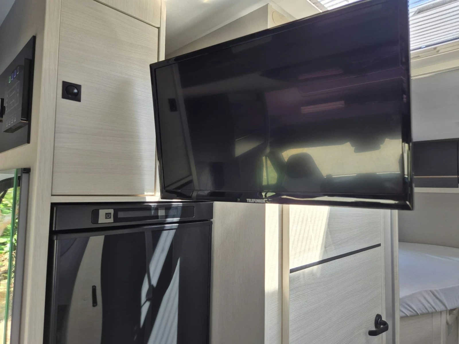 Кемпер Chausson Chausson 777 Unlimited Titanium , снимка 6 - Каравани и кемпери - 55989331