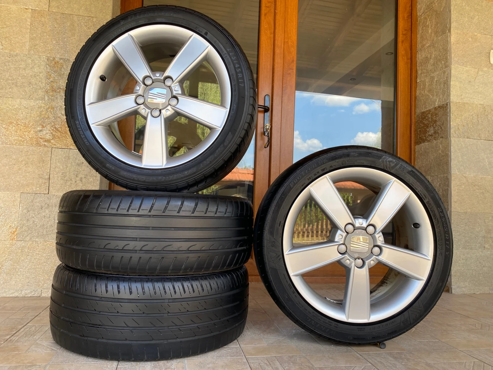 Гуми с джанти Dunlop 225/45R17