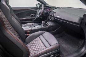 Audi R8 Spyder V10 Performance Quattro = Carbon= Гаранция, снимка 9