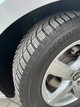 VW Passat  2.0 TDI DSG-автоматик TUV, зимни и летни - 11700 € / 22883.21 лв. - 80475505 5