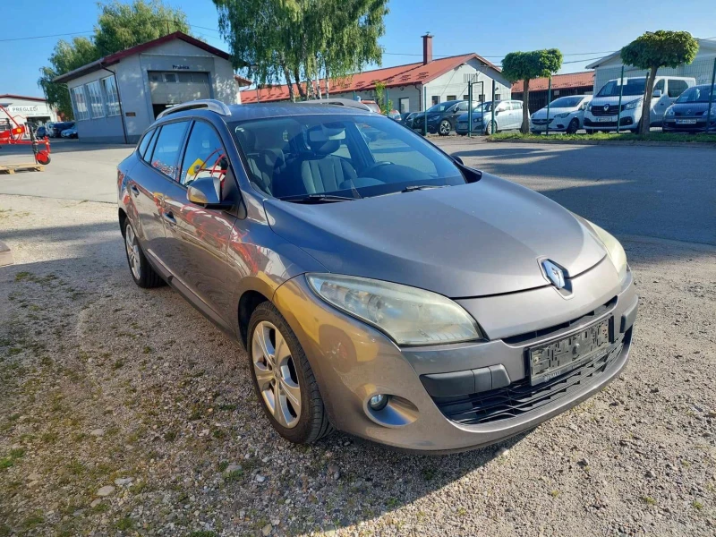 Renault Megane 1.4Тсе, снимка 4 - Автомобили и джипове - 47437711