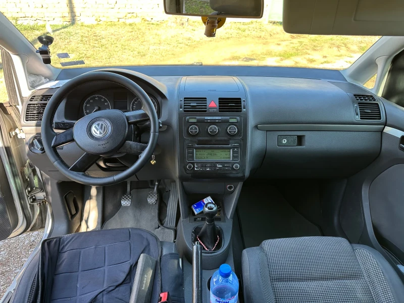 VW Touran, снимка 7 - Автомобили и джипове - 47738241