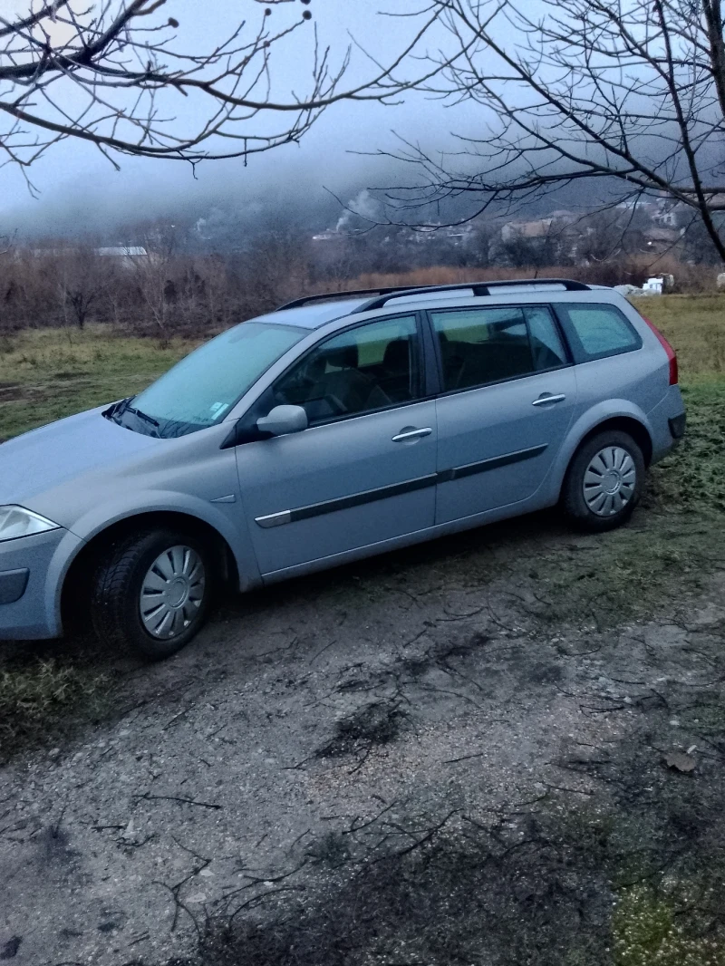 Renault Megane 1.5, снимка 4 - Автомобили и джипове - 48453586