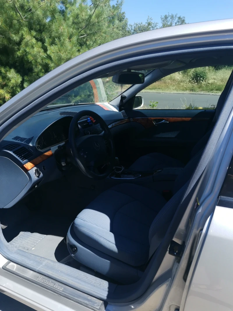 Mercedes-Benz E 320, снимка 7 - Автомобили и джипове - 51096611