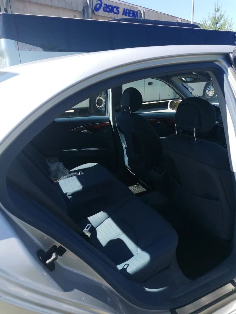 Mercedes-Benz E 320, снимка 6 - Автомобили и джипове - 51096611