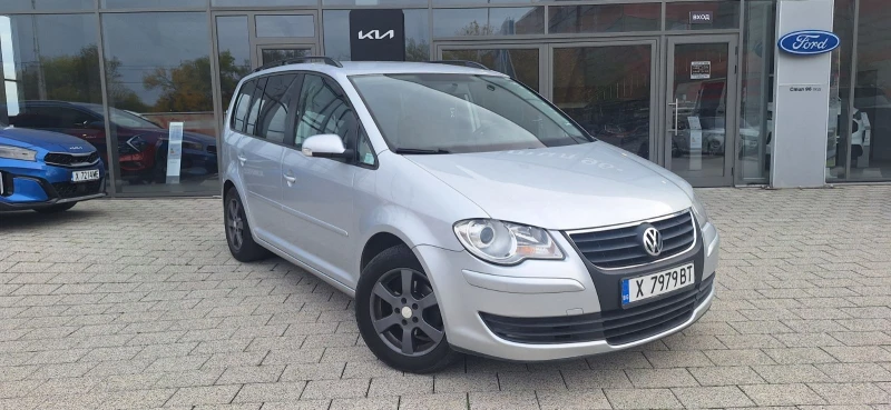 VW Touran 2.0 TDI 140hp DSG6, снимка 3 - Автомобили и джипове - 52040980