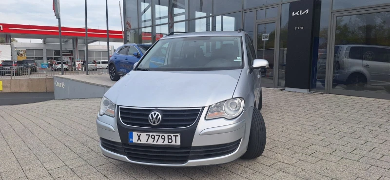 VW Touran 2.0 TDI 140hp DSG6, снимка 4 - Автомобили и джипове - 52040980