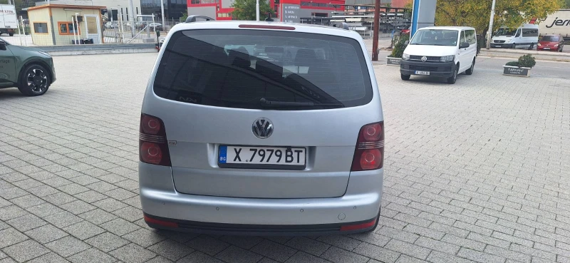 VW Touran 2.0 TDI 140hp DSG6, снимка 6 - Автомобили и джипове - 52040980