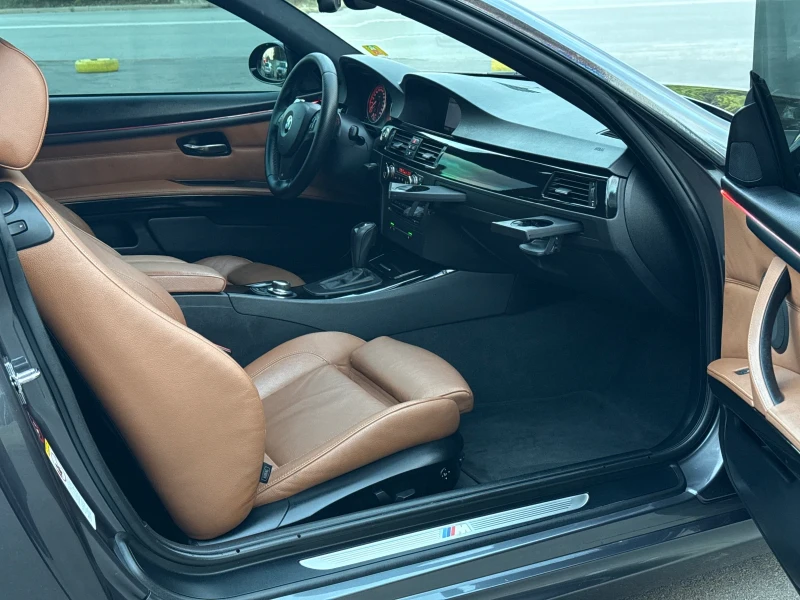 BMW 335 i 306кс * М-Пакет* * Дистроник* * Swiss* , снимка 12 - Автомобили и джипове - 52162586