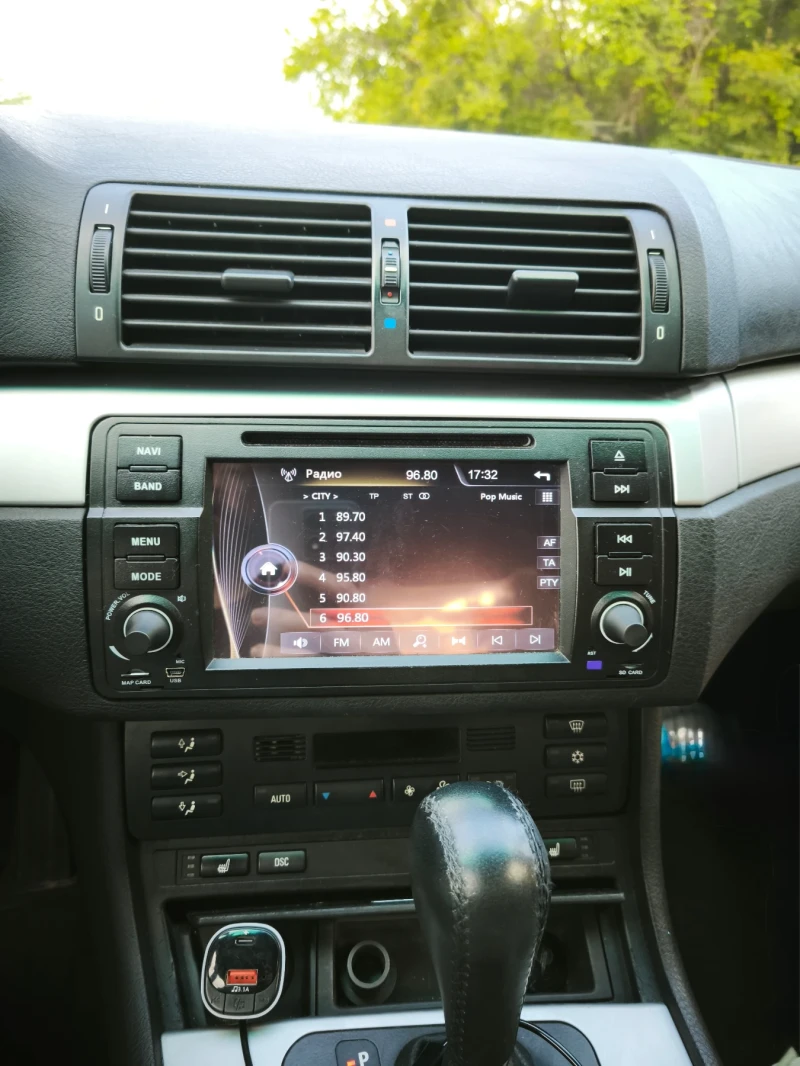 BMW 320, снимка 10 - Автомобили и джипове - 52632964