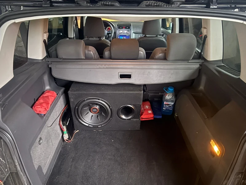 VW Touran 2.0TDI 140 2011 TOURAN !!!, снимка 13 - Автомобили и джипове - 53463598