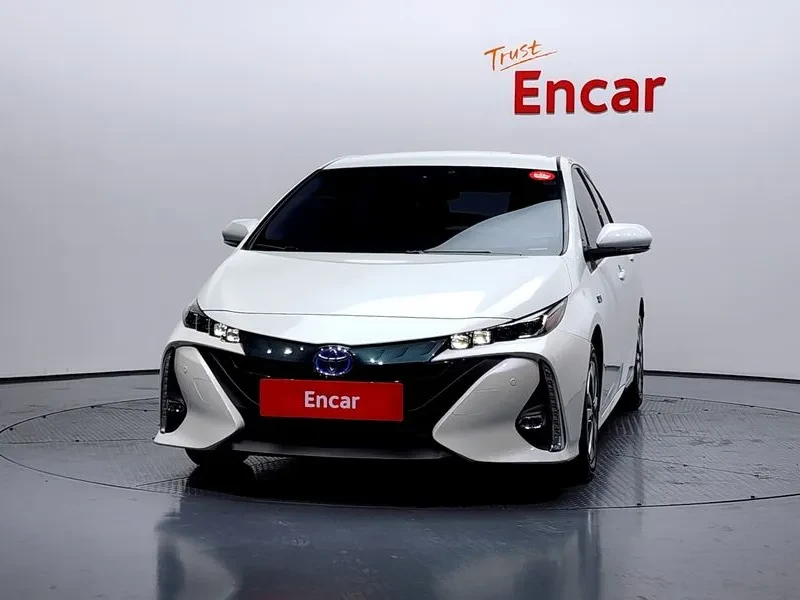 Toyota Prius PRIME 1.8, снимка 3 - Автомобили и джипове - 54923354