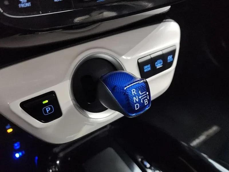 Toyota Prius PRIME 1.8, снимка 9 - Автомобили и джипове - 54923354