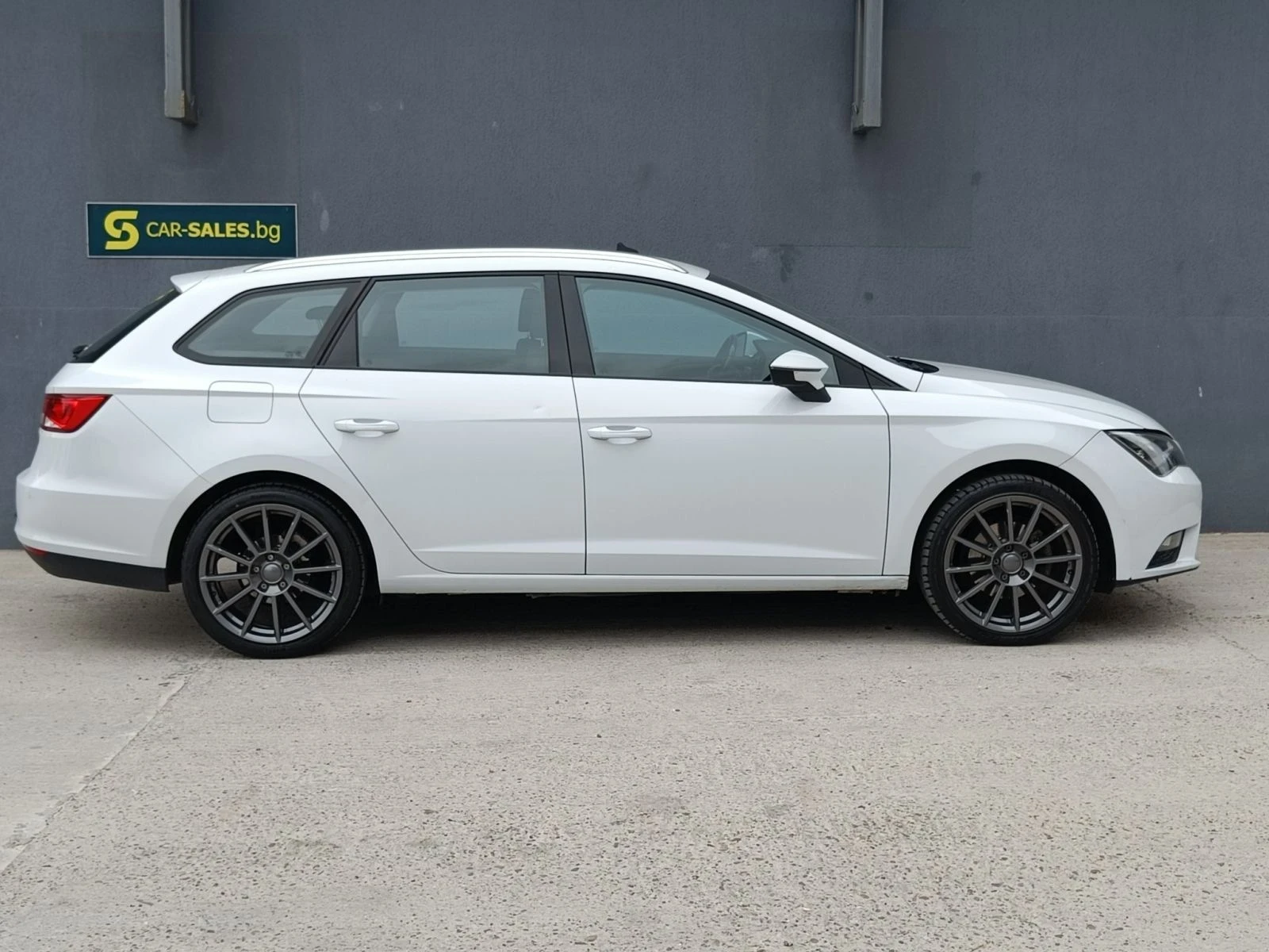 Seat Leon 1.6 TDi 110к.с. FULL LED EURO 6 - изображение 9