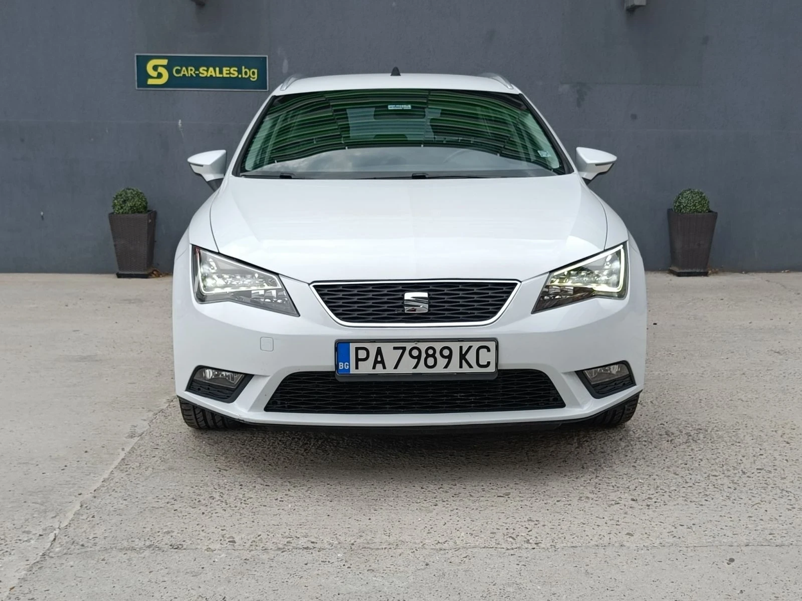 Seat Leon 1.6 TDi 110к.с. FULL LED EURO 6 - изображение 4