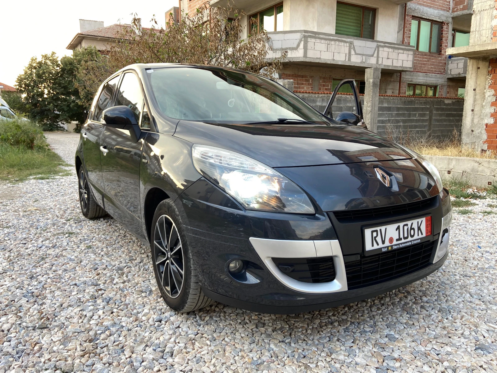 Renault Scenic BOSE - изображение 7