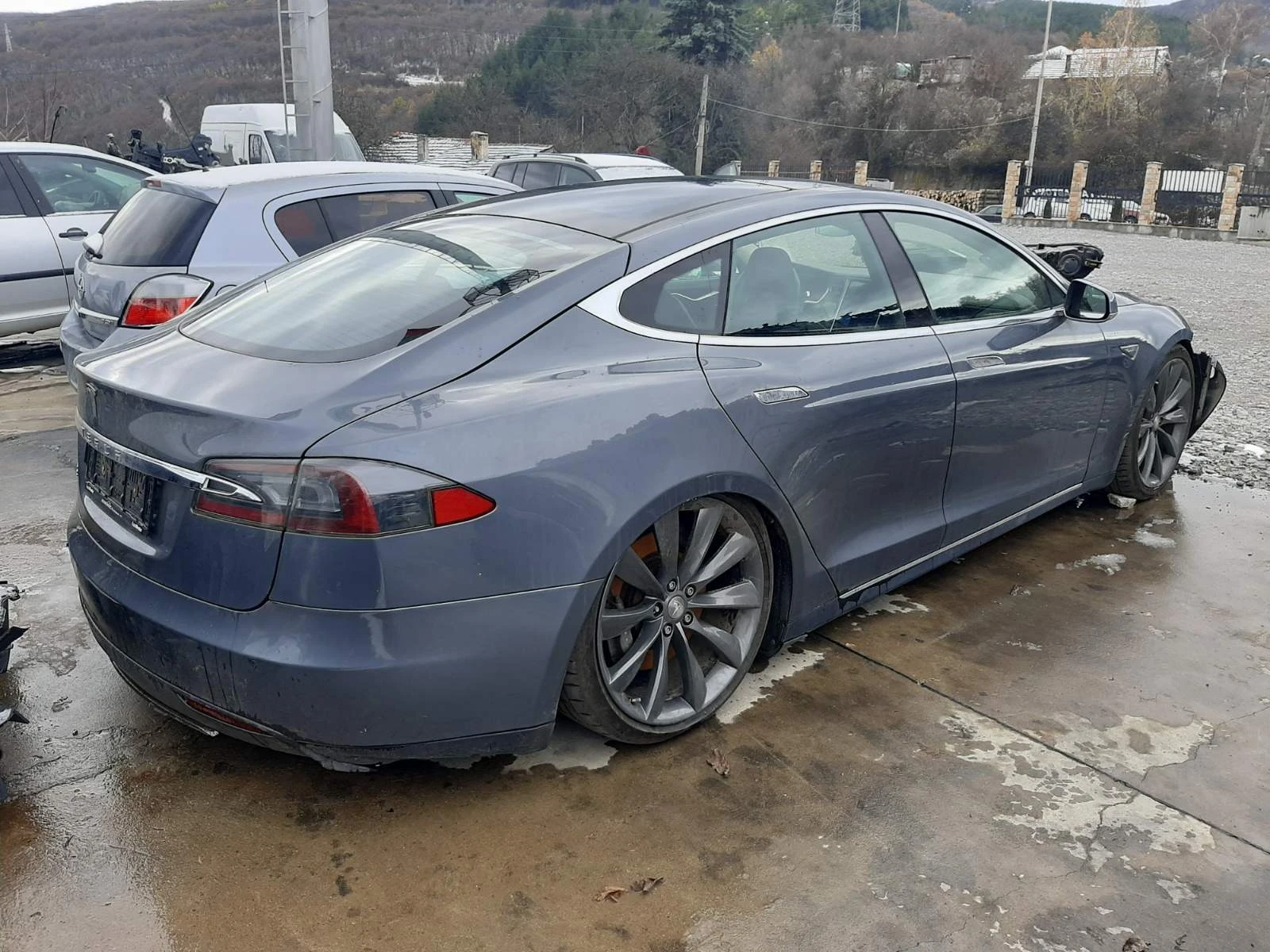 Tesla Model S  - изображение 4