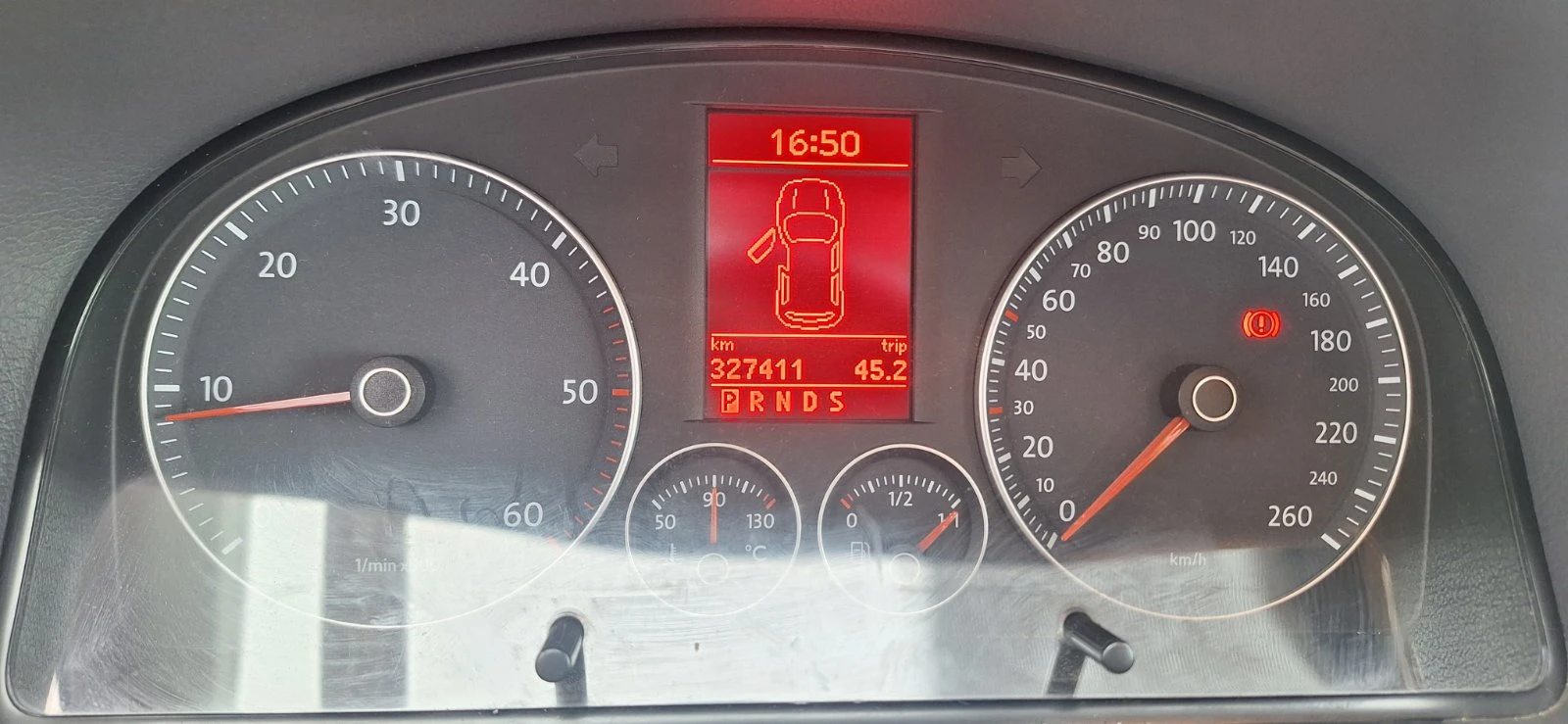 VW Touran 2.0 TDI 140hp DSG6 - изображение 9