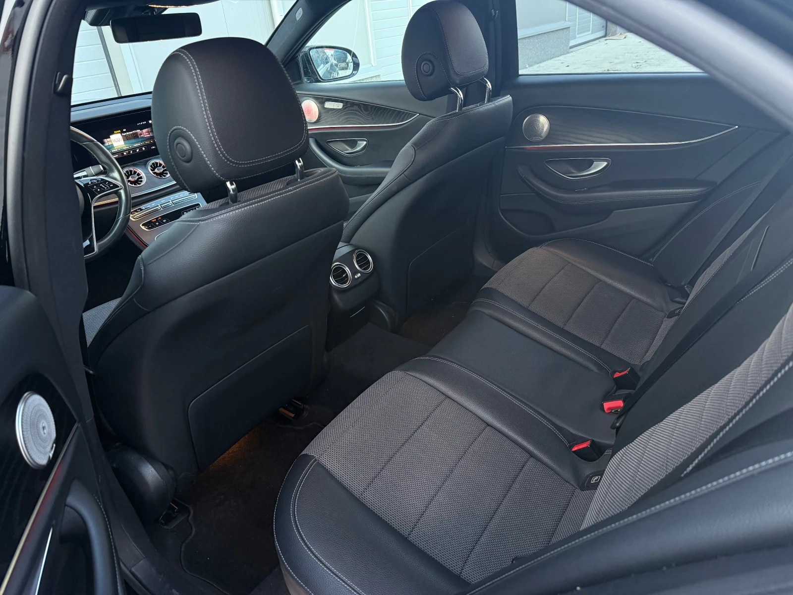 Mercedes-Benz E 220 CDI - изображение 9