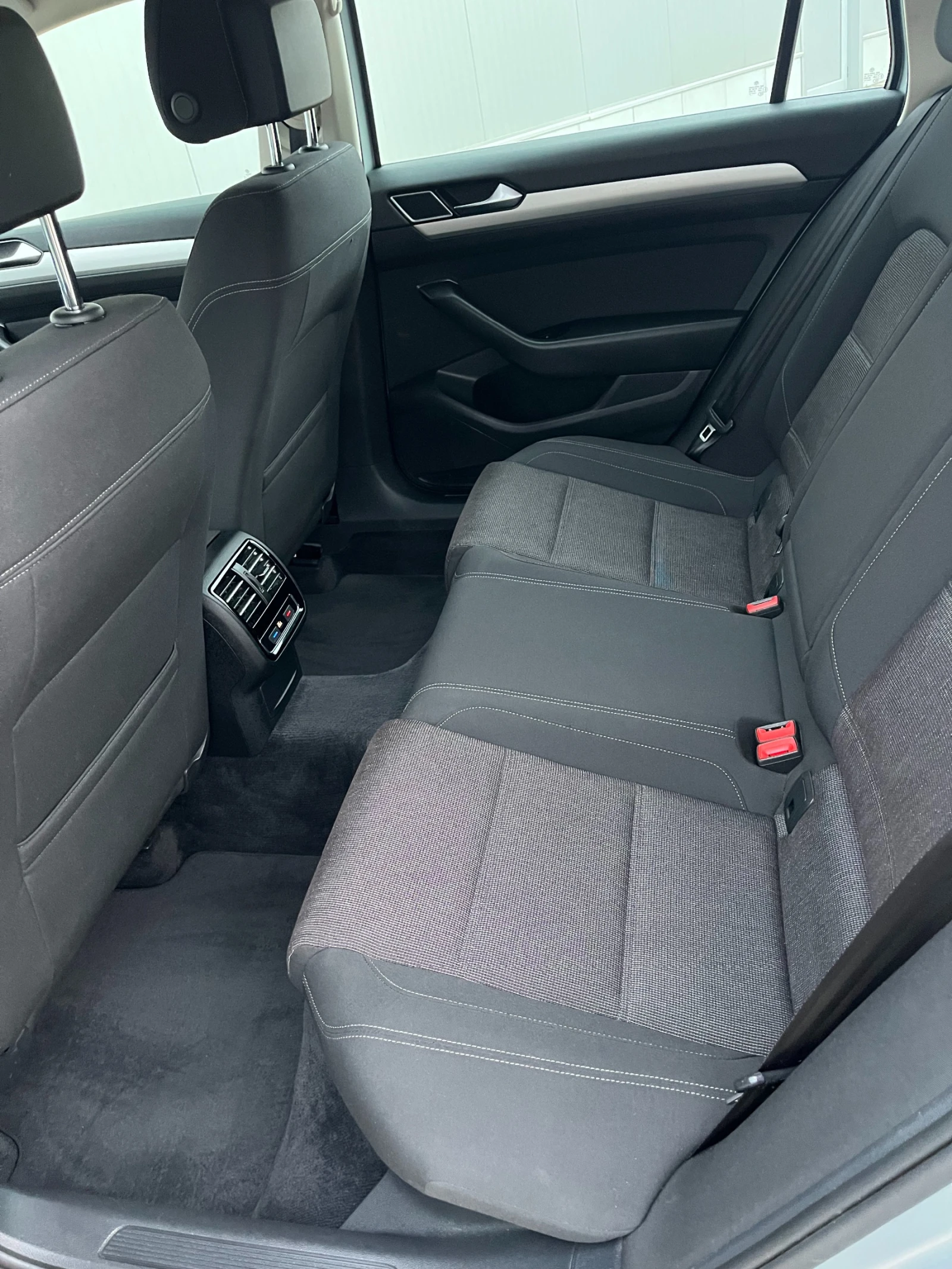 VW Passat  2.0 TDI DSG-��������� TUV, ����� � ����� | Mobile.bg � ����������� 14