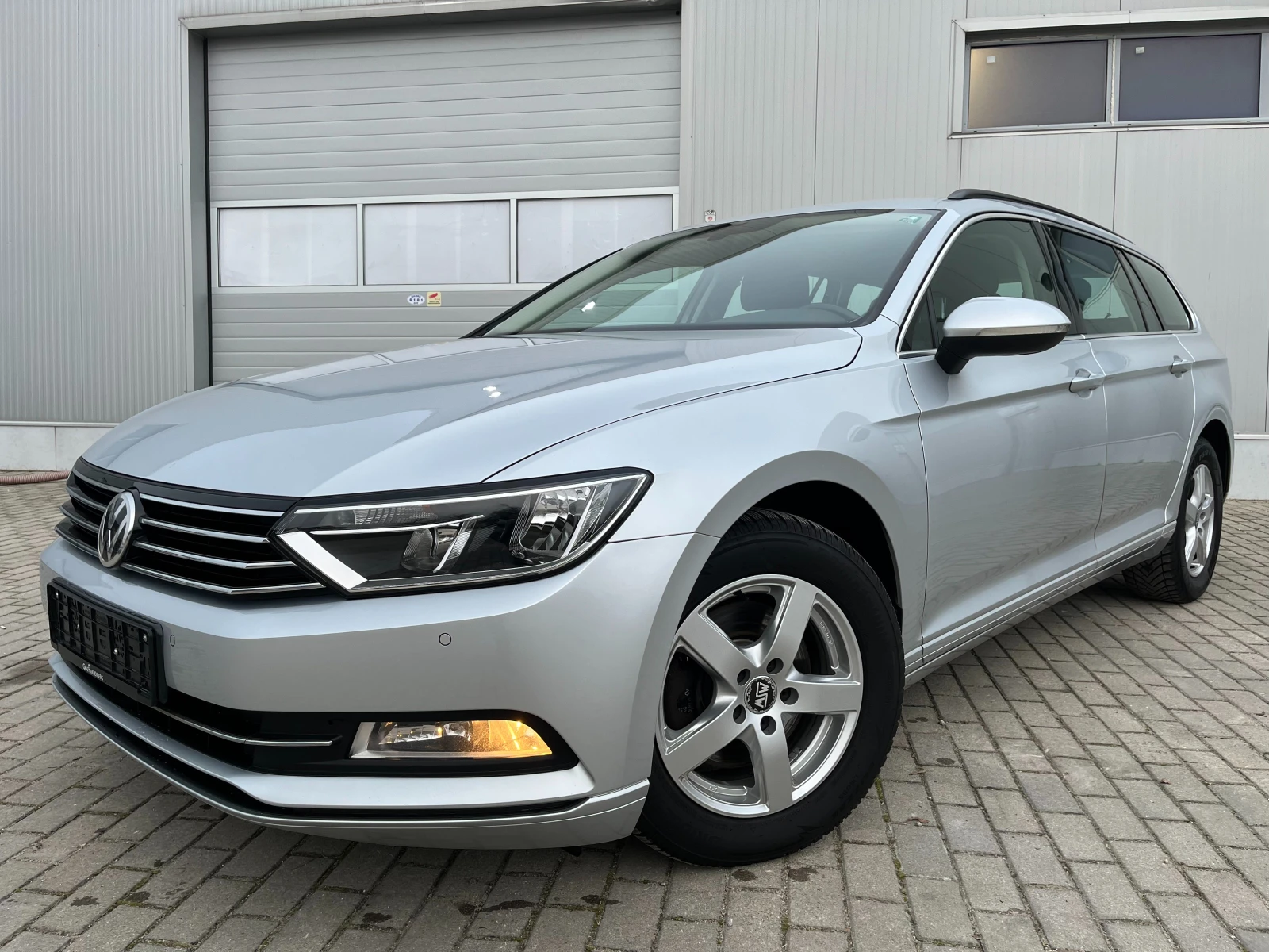 VW Passat  2.0 TDI DSG-��������� TUV, ����� � ����� | Mobile.bg � ����������� 1