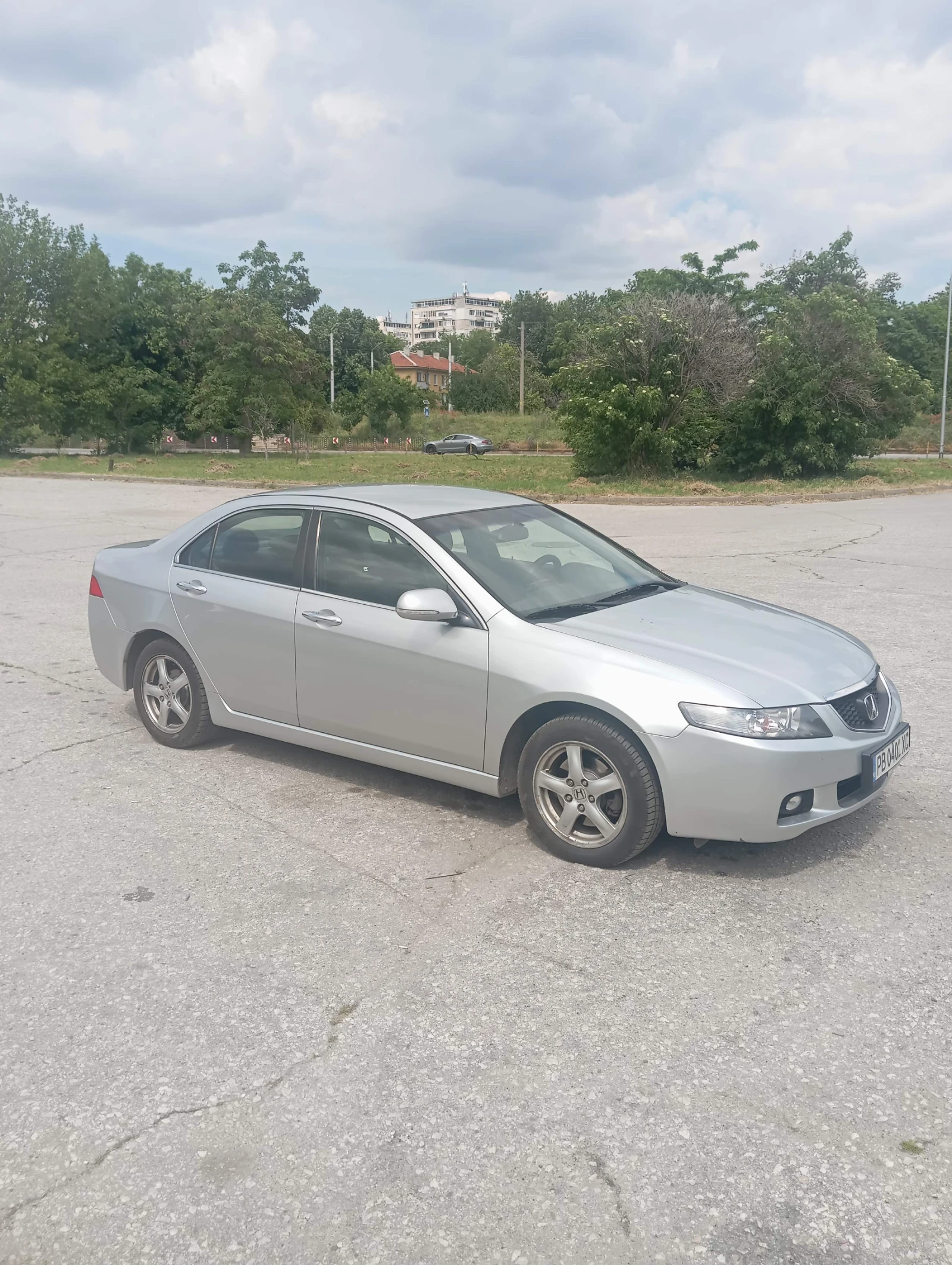Honda Accord 2.0 газ , снимка 2 - Автомобили и джипове - 54622035