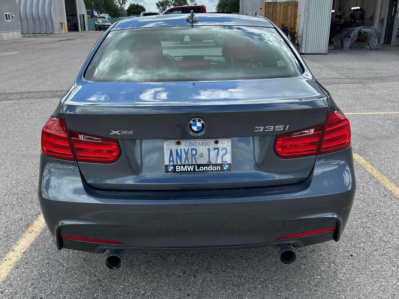 BMW 335 * M PERFORMANCE PACKAGE * ОТ ПРЕДСТАВИТЕЛСТВО, снимка 6 - Автомобили и джипове - 54906911