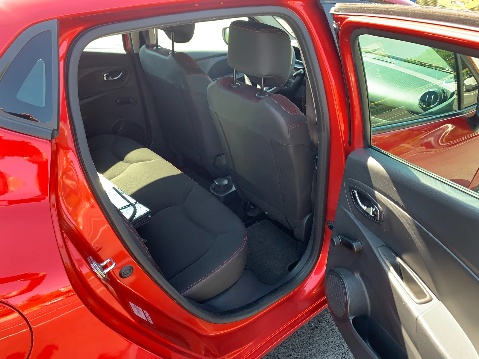 Renault Clio, снимка 11 - Автомобили и джипове - 55015920