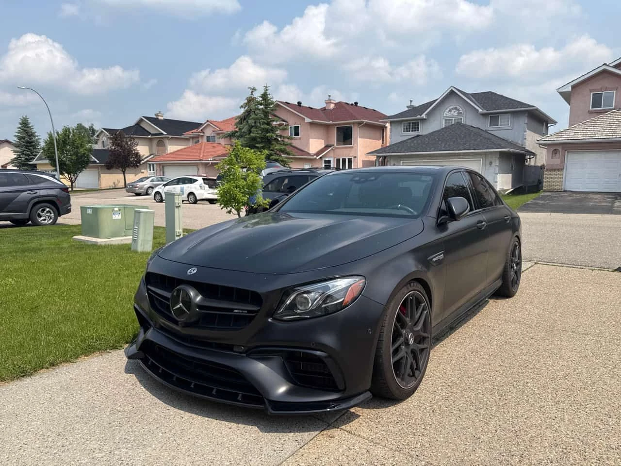 Mercedes-Benz E 63 AMG /360/DIS/BURMESTER/CARFAX