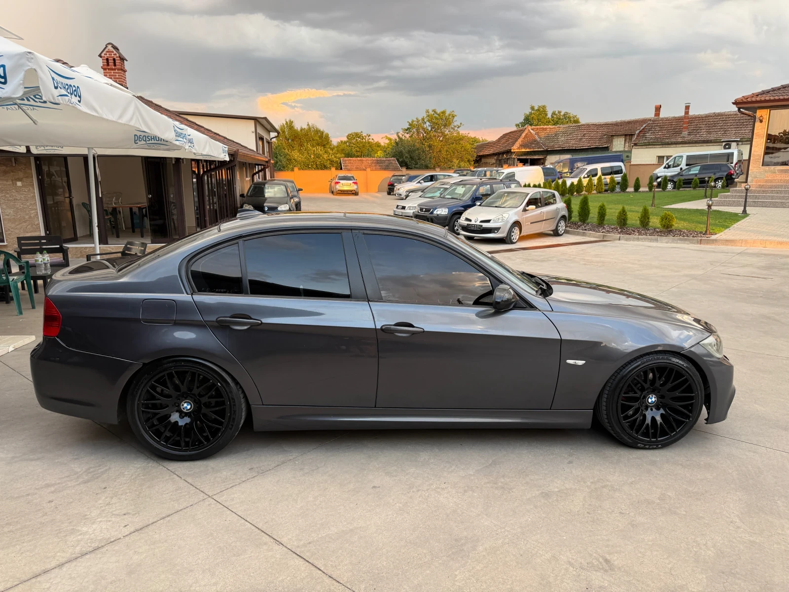 BMW 330 330D задно ръчка, снимка 5 - Автомобили и джипове - 55405458