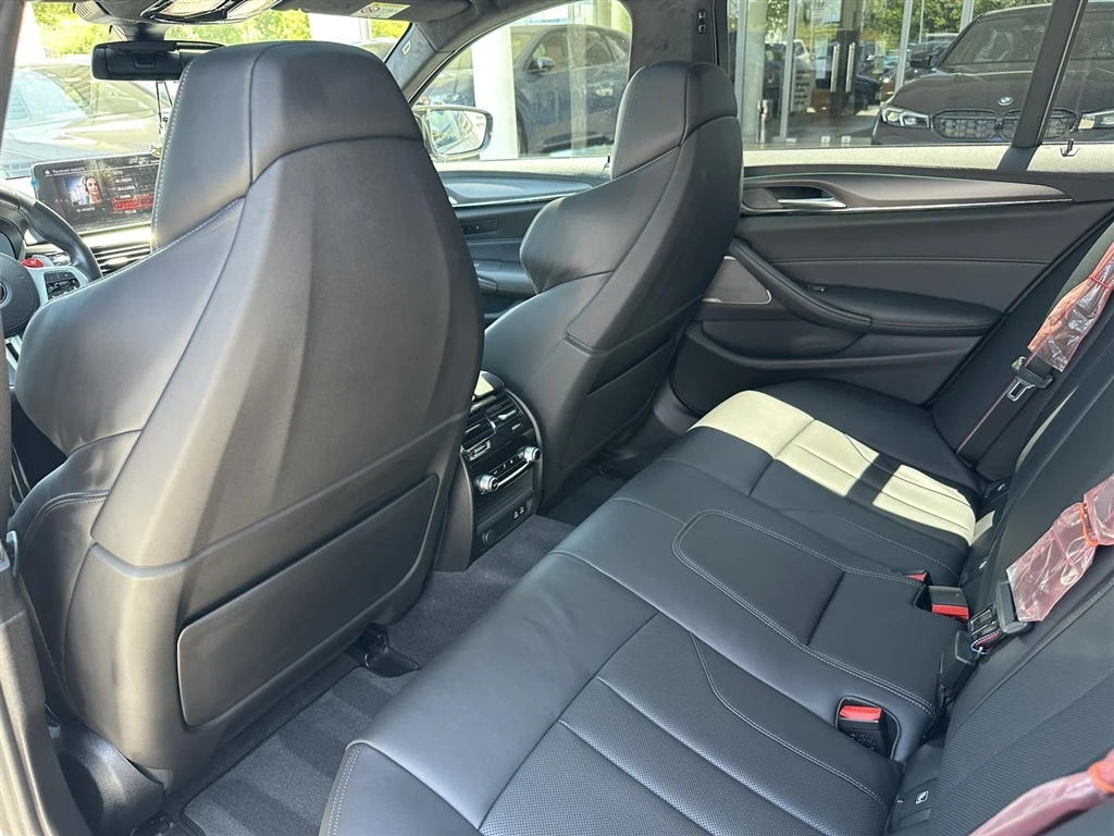 BMW M5 Седан, снимка 9 - Автомобили и джипове - 55434500