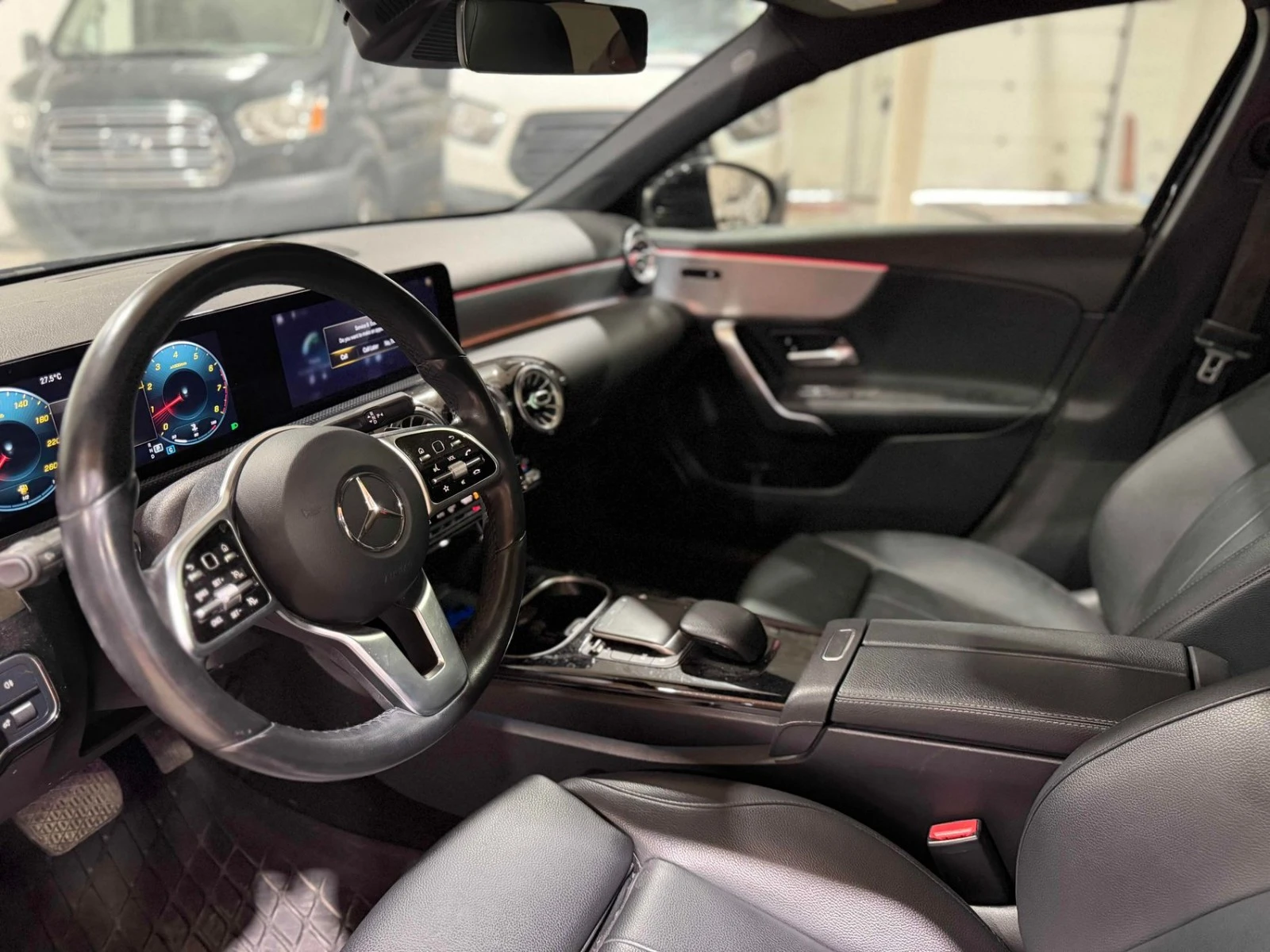 Mercedes-Benz C 220 AWD * АвтоКредит * (ЦЕНА ДО БГ), снимка 8 - Автомобили и джипове - 55495672